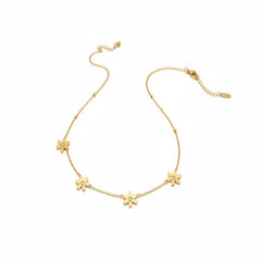 Anvine Daisy Flower Necklace