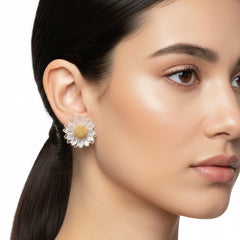 Anvine Glacial Daisy Studs